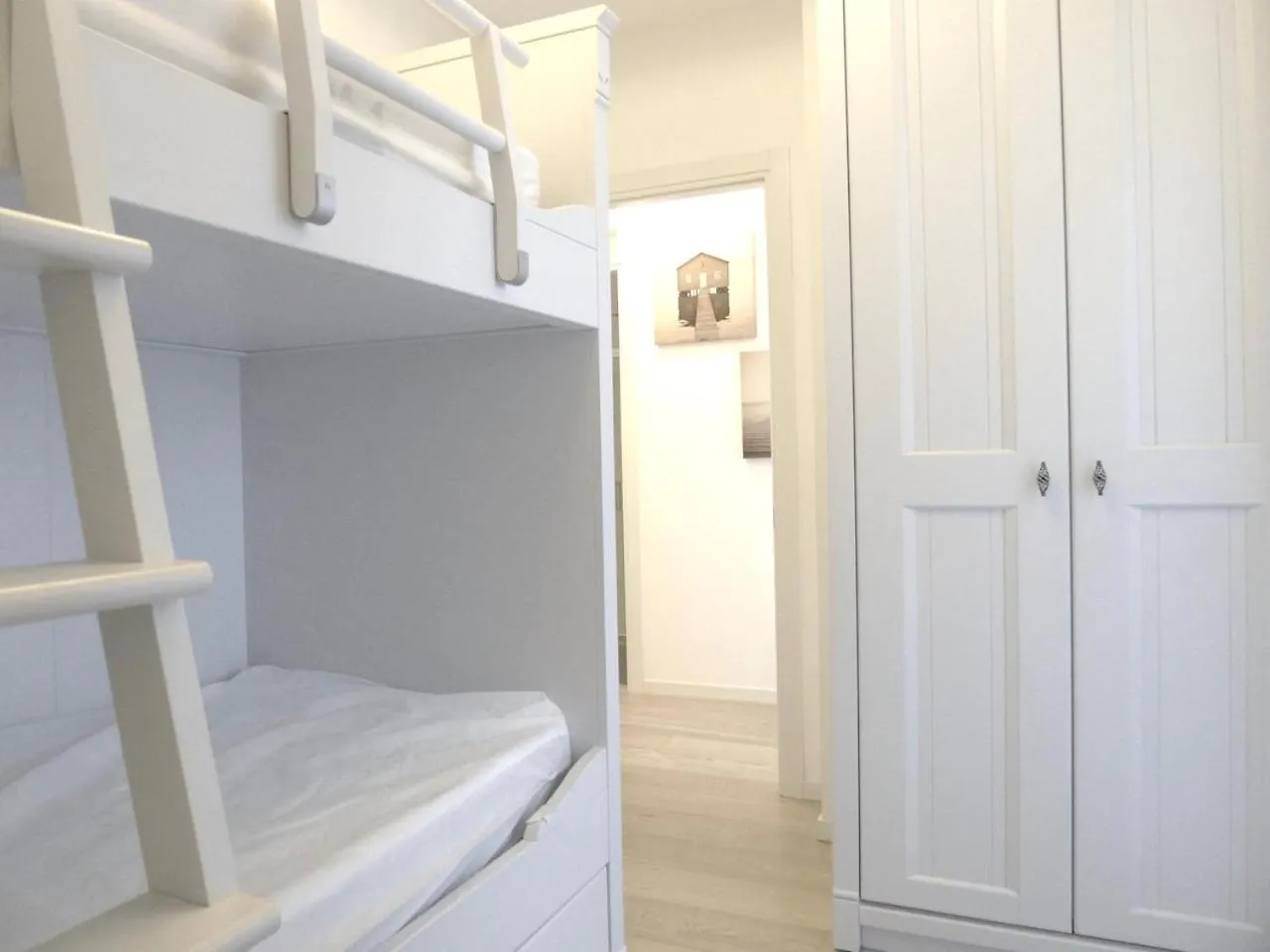 Shore Apartment Lido di Jesolo 0*,
